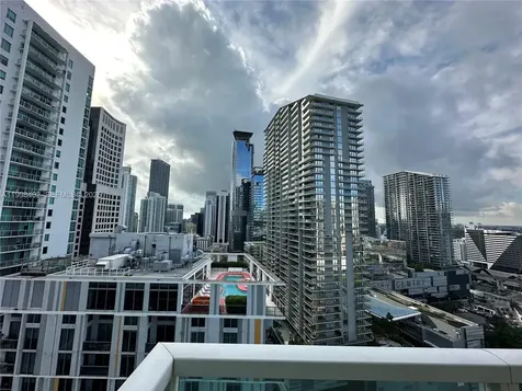 41 SE 5th Street Miami FL 33131