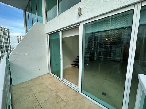 41 SE 5th Street Miami FL 33131