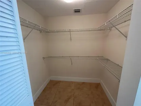 41 SE 5th Street Miami FL 33131