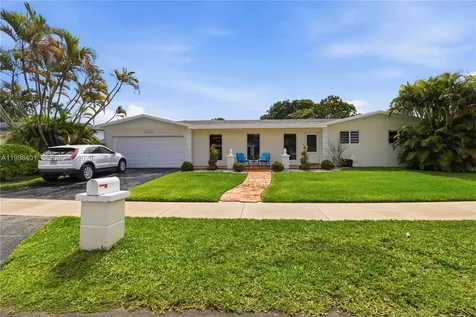 19911 SW 84th Avenue Cutler Bay FL 33189
