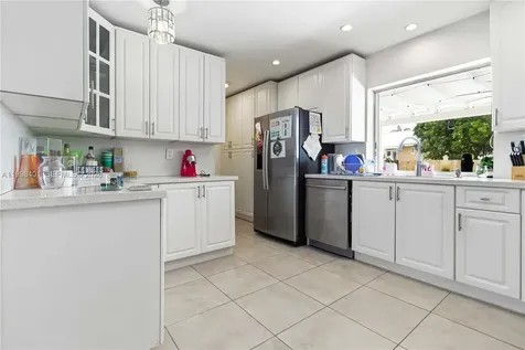 19911 SW 84th Avenue Cutler Bay FL 33189