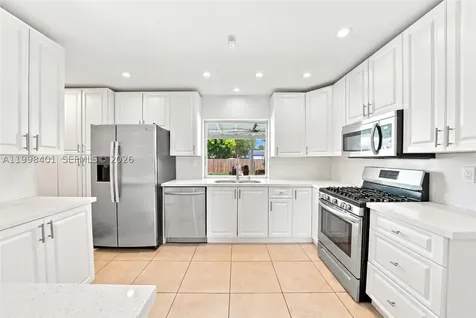 19911 SW 84th Avenue Cutler Bay FL 33189