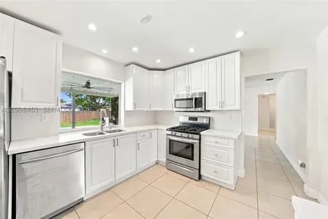 19911 SW 84th Avenue Cutler Bay FL 33189