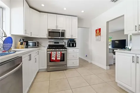 19911 SW 84th Avenue Cutler Bay FL 33189