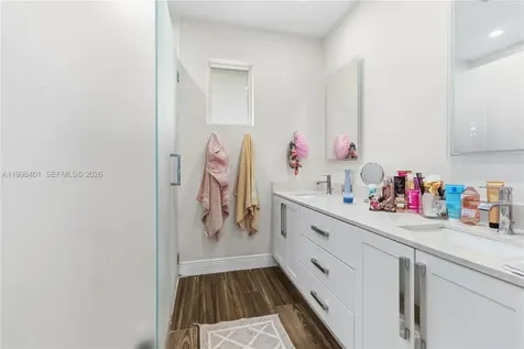 19911 SW 84th Avenue Cutler Bay FL 33189