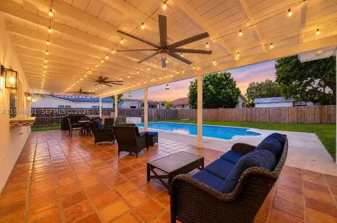 19911 SW 84th Avenue Cutler Bay FL 33189