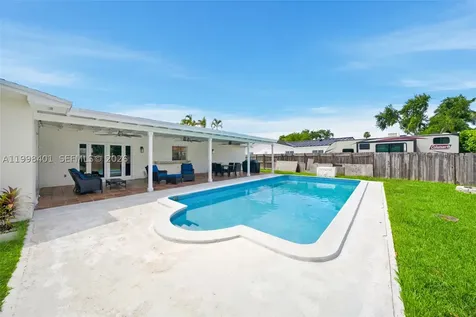 19911 SW 84th Avenue Cutler Bay FL 33189