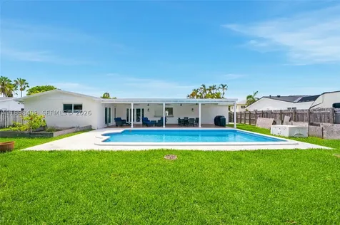 19911 SW 84th Avenue Cutler Bay FL 33189