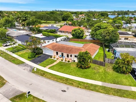 19911 SW 84th Avenue Cutler Bay FL 33189