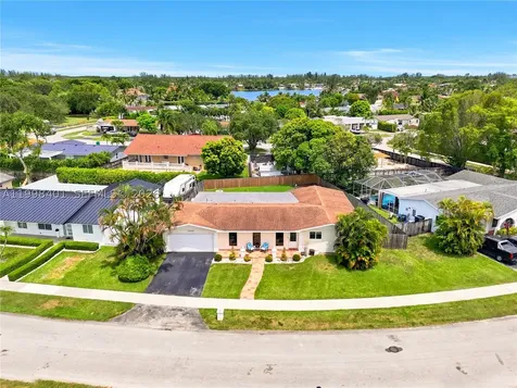 19911 SW 84th Avenue Cutler Bay FL 33189
