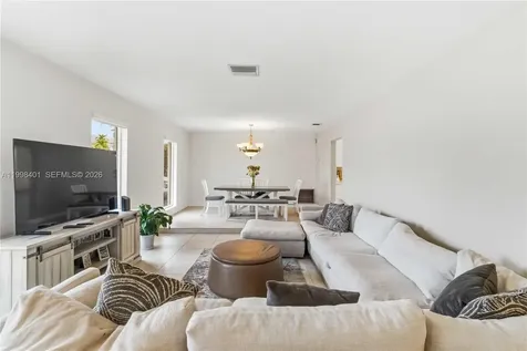 19911 SW 84th Avenue Cutler Bay FL 33189