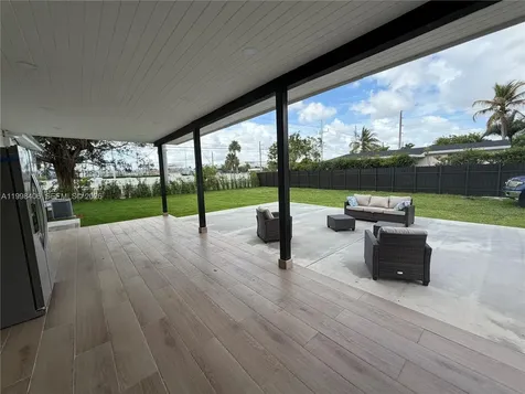 596 Ragan Drive Miami Springs FL 33166