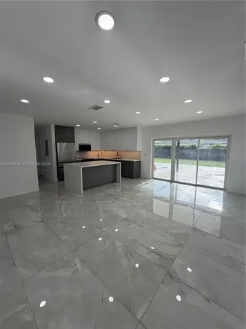 596 Ragan Drive Miami Springs FL 33166