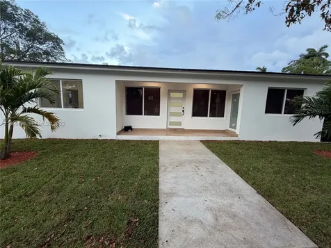 596 Ragan Drive Miami Springs FL 33166