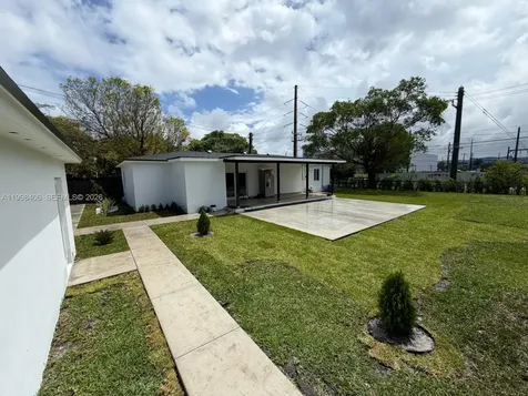 596 Ragan Drive Miami Springs FL 33166
