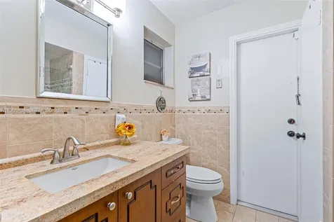 5214 W Park Road Hollywood FL 33021
