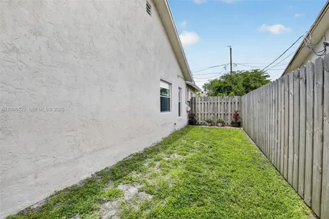 10471 NW 21st Court Sunrise FL 33322
