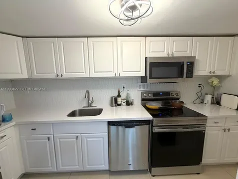 1000 West Avenue Miami Beach FL 33139