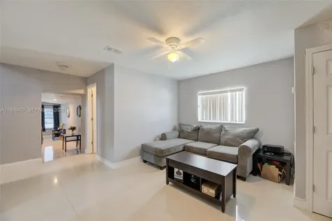 3811 SW 47 Avenue West Park FL 33023