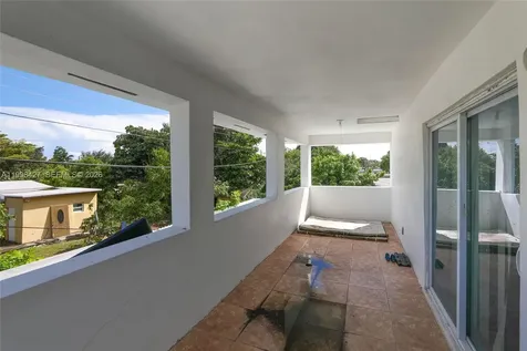 3811 SW 47 Avenue West Park FL 33023
