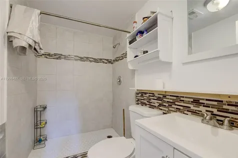 3811 SW 47 Avenue West Park FL 33023