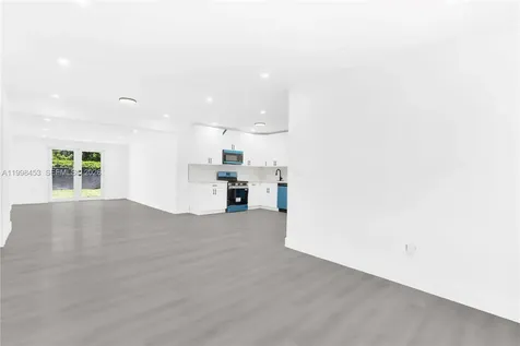 14321 Madison Street Miami FL 33176