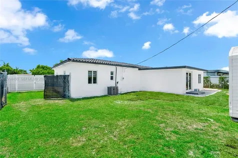 14321 Madison Street Miami FL 33176