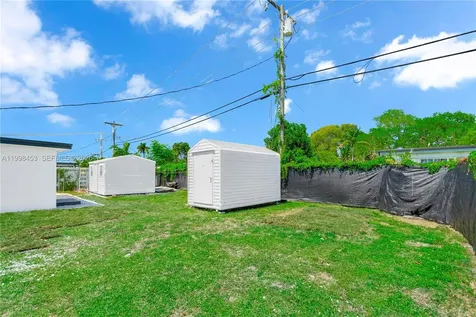 14321 Madison Street Miami FL 33176