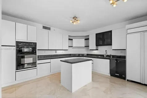 17555 Collins Avenue Sunny Isles Beach FL 33160