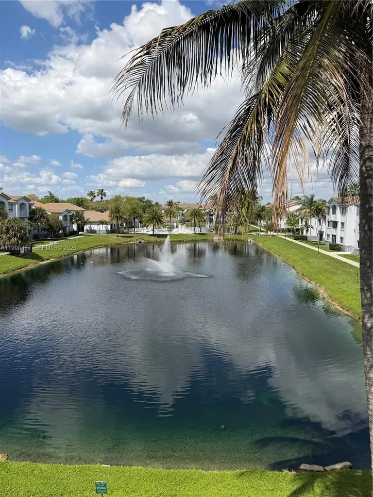 2640 S University Drive Davie FL 33328