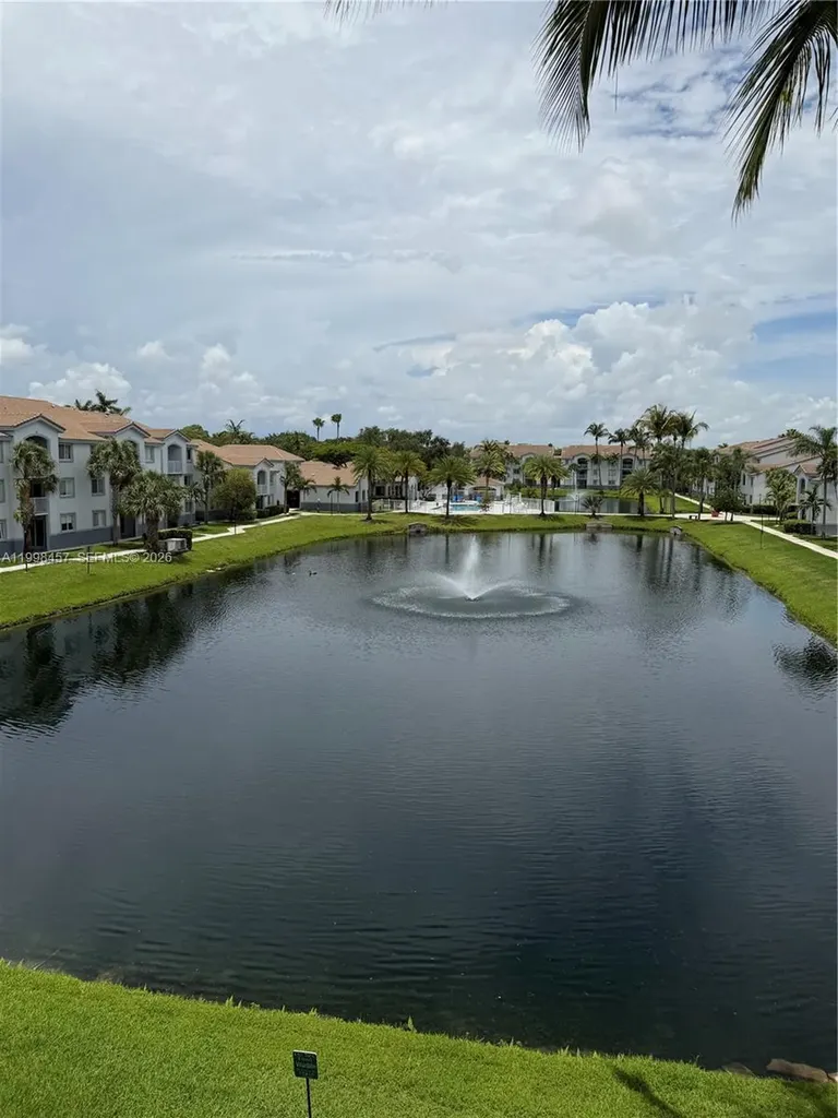 2640 S University Drive Davie FL 33328