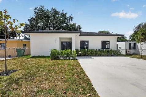 2270 Service Road Opa-Locka FL 33054