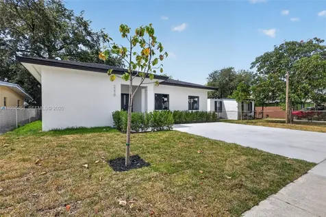 2270 Service Road Opa-Locka FL 33054