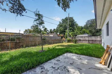 2270 Service Road Opa-Locka FL 33054
