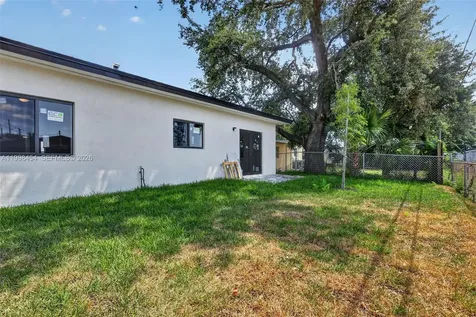 2270 Service Road Opa-Locka FL 33054