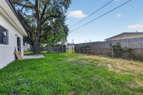 2270 Service Road Opa-Locka FL 33054