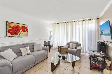 840 NW 87th Avenue Miami FL 33172
