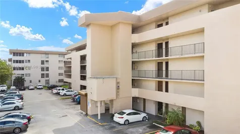 840 NW 87th Avenue Miami FL 33172