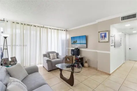 840 NW 87th Avenue Miami FL 33172