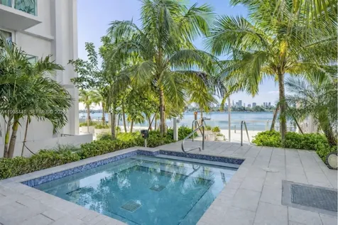 1035 West Avenue Miami Beach FL 33139