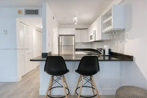 1035 West Avenue Miami Beach FL 33139