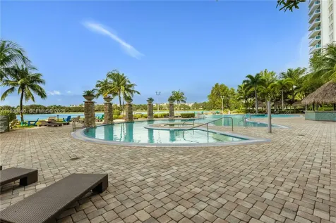 2641 N Flamingo Road Sunrise FL 33323