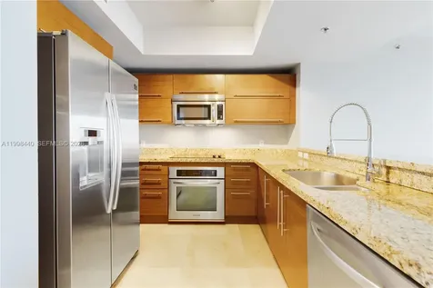2641 N Flamingo Road Sunrise FL 33323
