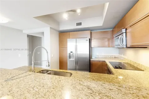 2641 N Flamingo Road Sunrise FL 33323