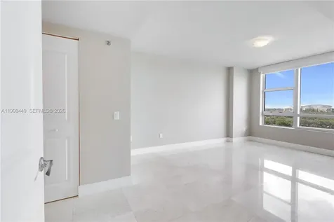 2641 N Flamingo Road Sunrise FL 33323
