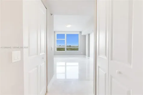 2641 N Flamingo Road Sunrise FL 33323