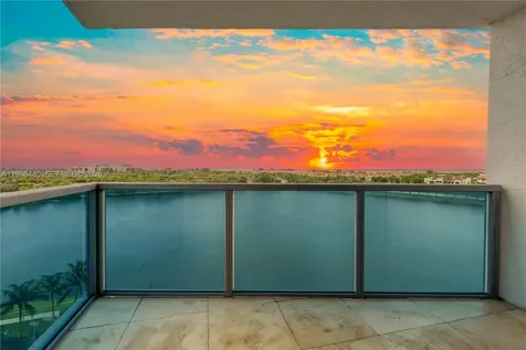 2641 N Flamingo Road Sunrise FL 33323