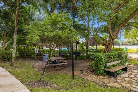2641 N Flamingo Road Sunrise FL 33323