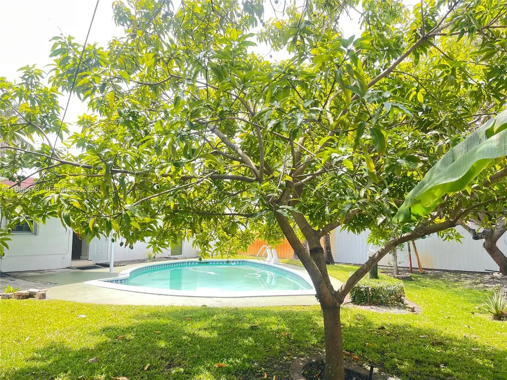 807 SW 26th Court Fort Lauderdale FL 33315