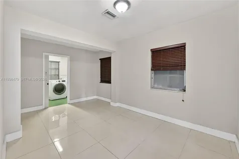 807 SW 26th Court Fort Lauderdale FL 33315